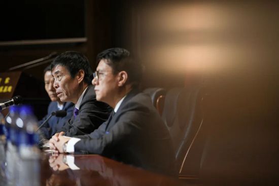 精品街拍一区二区
